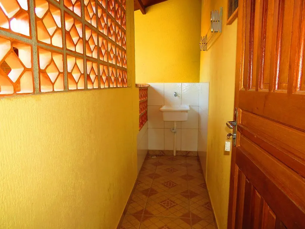 Residencial Amigos De Bombinhas Hotel 0*,
