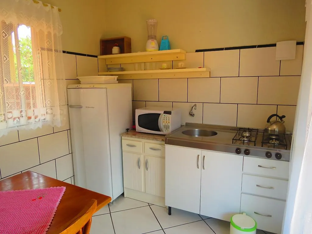 Residencial Amigos De Bombinhas Hotel Guest house