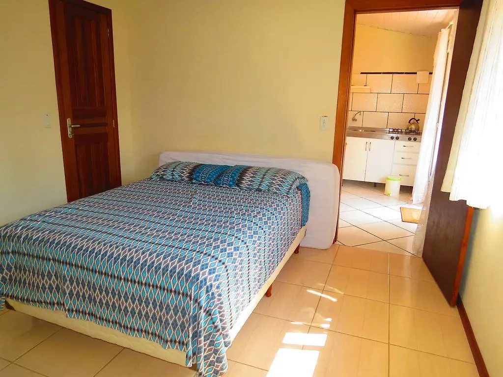 Guest house Residencial Amigos De Bombinhas Hotel