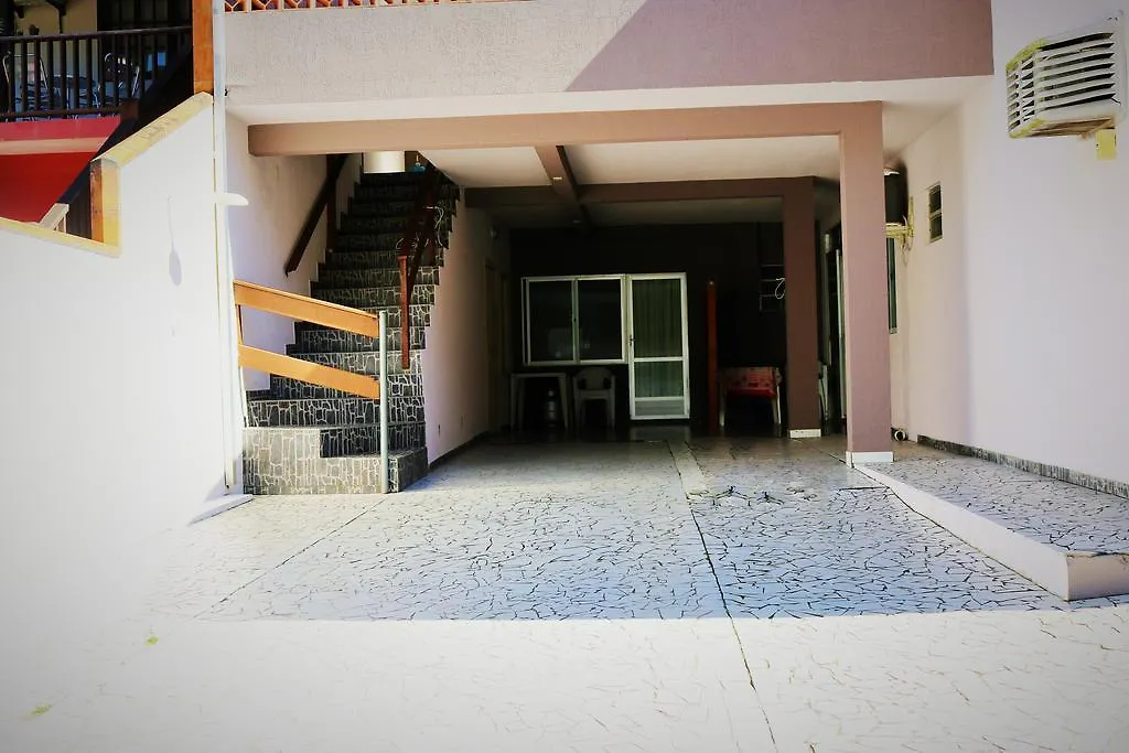 Residencial Amigos De Bombinhas Hotel