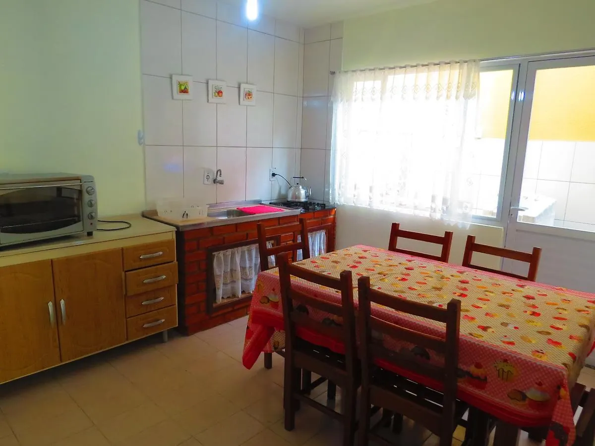 Residencial Amigos De Bombinhas Hotel Guest house